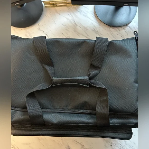 NWT SNKR Bag - Picture 2 of 8